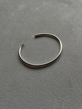 Load image into Gallery viewer, Silver torque bangle 3mm
