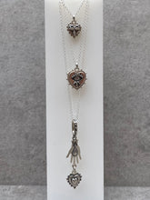 Load image into Gallery viewer, Tiny heart pendant
