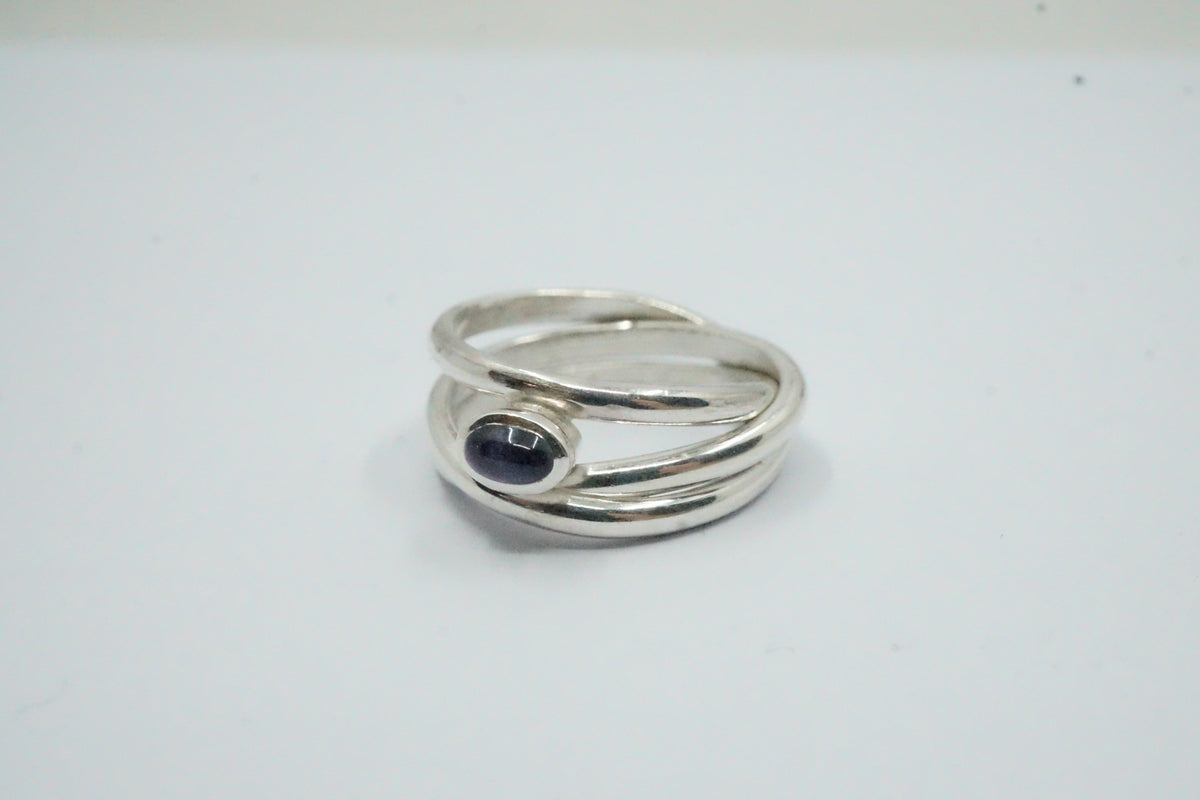 Nest ring three strand with oval 6x3mm blue iolite – Amabis