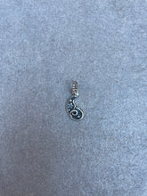 Load image into Gallery viewer, Yang pendant
