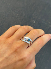 Load image into Gallery viewer, Moonstone wave ring
