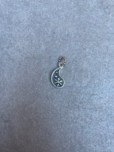 Load image into Gallery viewer, Yin pendant

