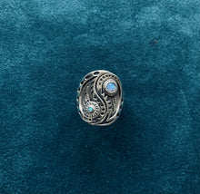 Load image into Gallery viewer, YIN YANG RING WITH OPAL
