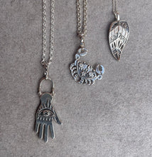 Load image into Gallery viewer, Leaf pendant
