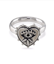 Load image into Gallery viewer, Eye heart ring
