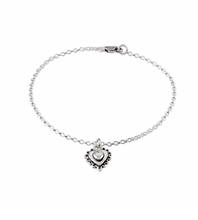 Load image into Gallery viewer, Tiny bug heart bracelet
