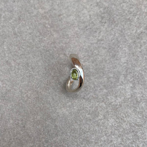 Peridot wave ring
