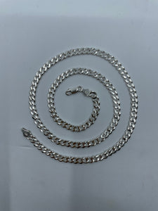 Heavy polished flat curb chain