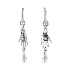 Load image into Gallery viewer, Hand with pearl drop
