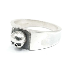 Load image into Gallery viewer, SILVER SKULL SIGNET RING
