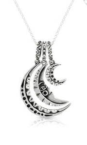 SMALL MOON PENDANT - Amabis