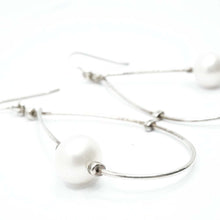 Load image into Gallery viewer, SILVER TEARDROP EARRINGS WITH PEARL

