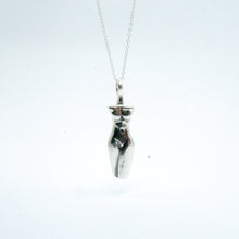 Load image into Gallery viewer, WOMAN PENDANT
