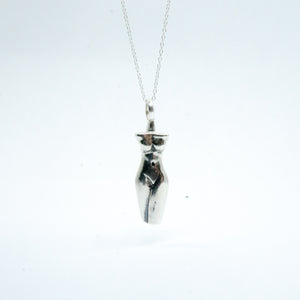 WOMAN PENDANT