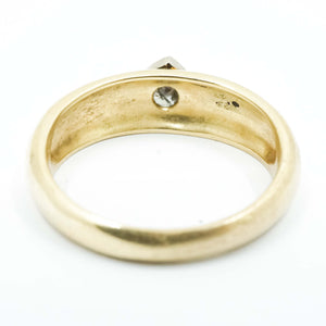 9ct GOLD RING WITH SALT AND PEPPER DIAMOND