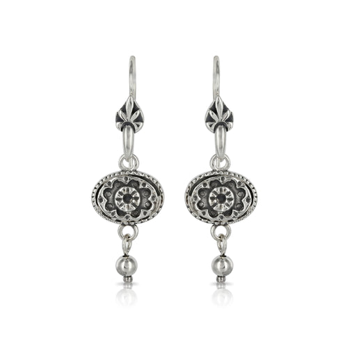 SILVER OVAL EARRINGS - Amabis