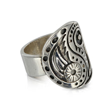 Load image into Gallery viewer, SILVER YIN YANG RING - Amabis
