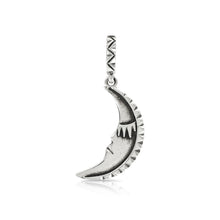 Load image into Gallery viewer, MOON FACE PENDANT - Amabis
