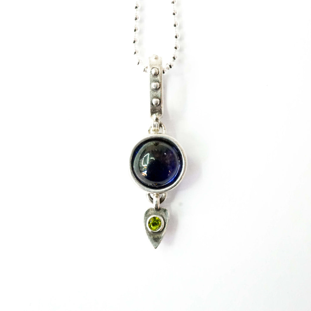 SAPPHIRE AND PERIDOT PENDANT