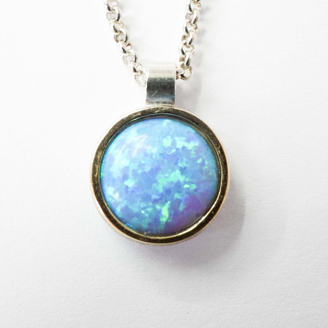 OPAL PENDANT WITH GOLD SETTING