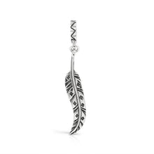 Load image into Gallery viewer, FEATHER PENDANT - Amabis
